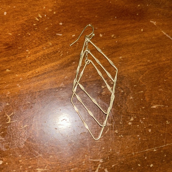 Dangly Earrings in Gold - Picture 3 of 3